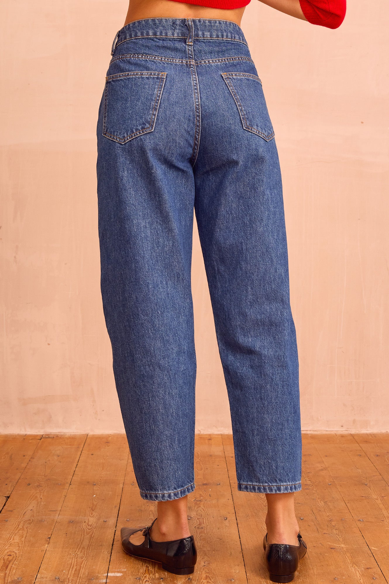 Organic Cotton Barrel Jean | Mid Wash - Image 5