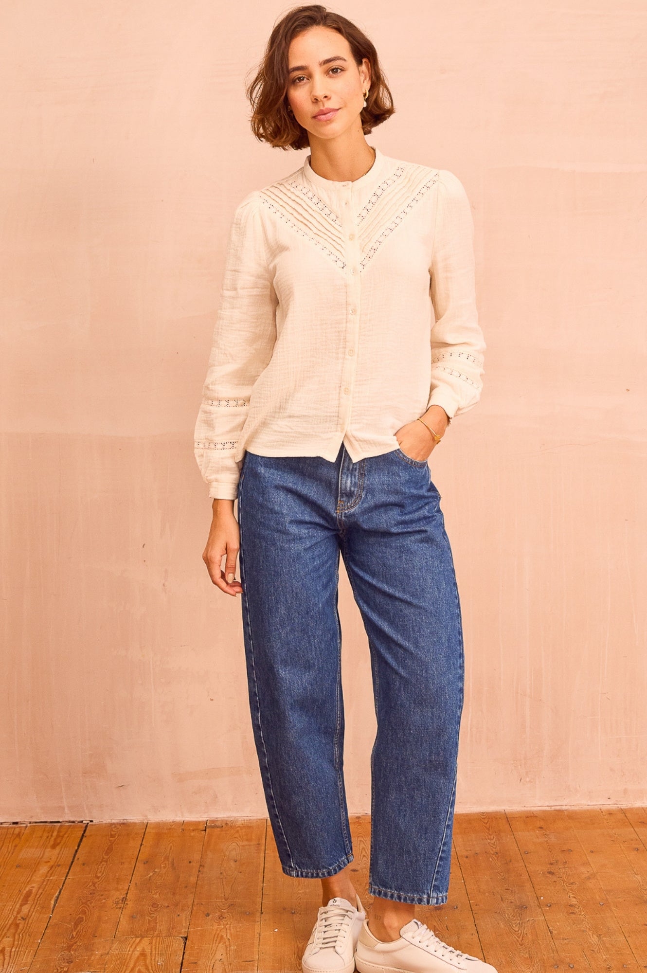 Organic Cotton Barrel Jean | Mid Wash - Image 4